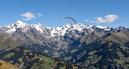 mountain scenery and air currents